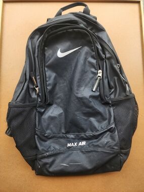 nike backpack computer Amazon.com | Black Medium - School, Sports, or Casual Use - Black, Polyester, 21L, 3 Compartments, Water Resistant, Unisex, One Size Fits Most while a zipped Nike Commuter Elite 1 Compartment